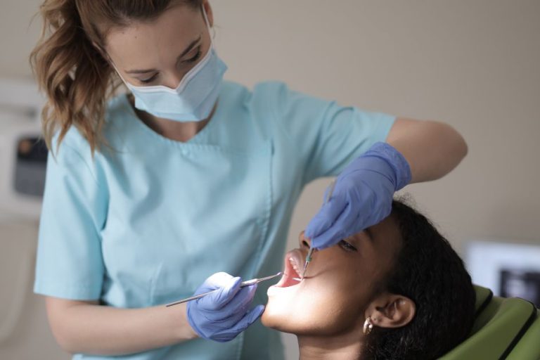 paziente dentista urgenza