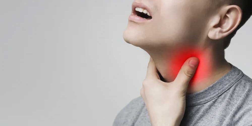 Il mal di gola provocato dalla laringofaringite da reflusso